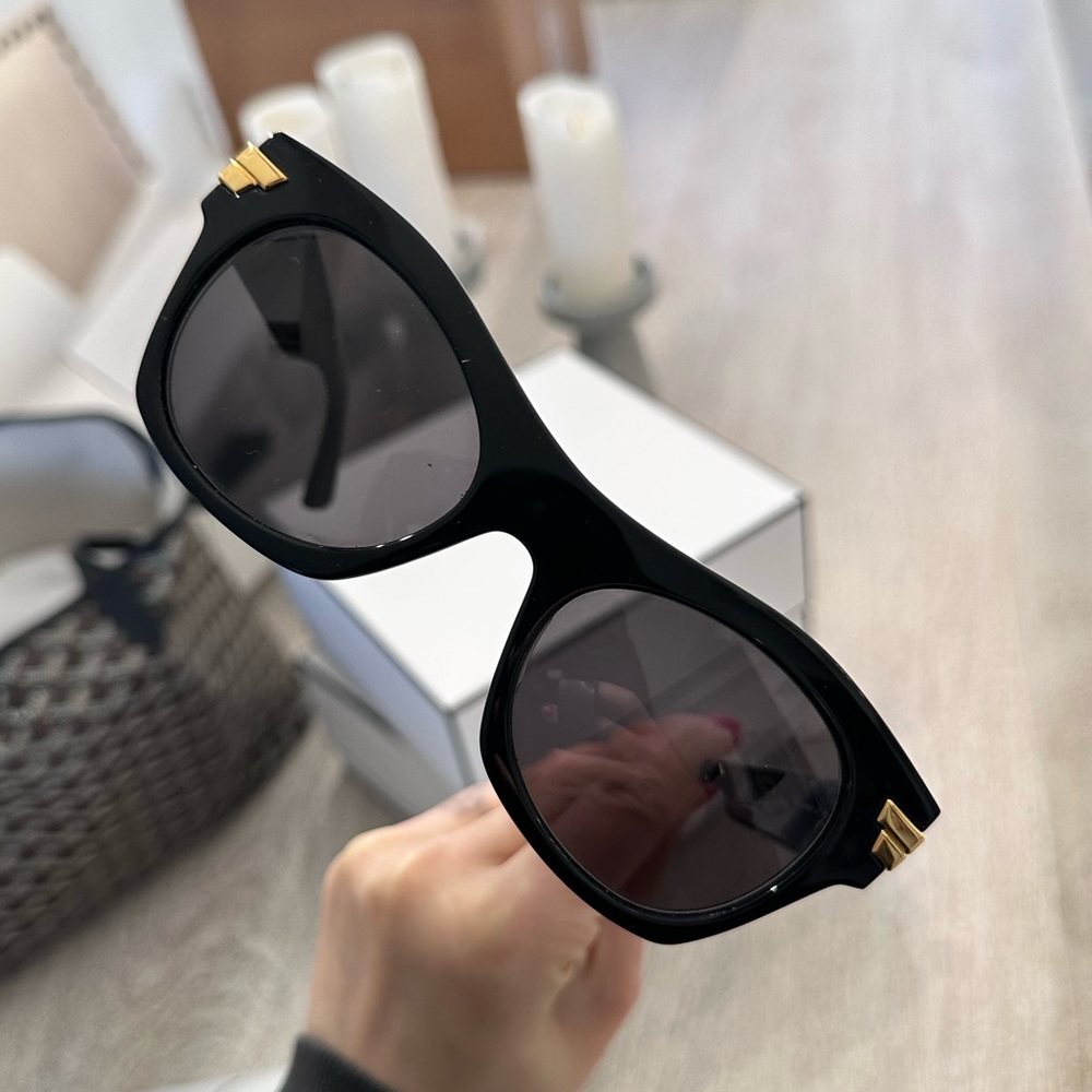 Bottega veneta women sunglasses